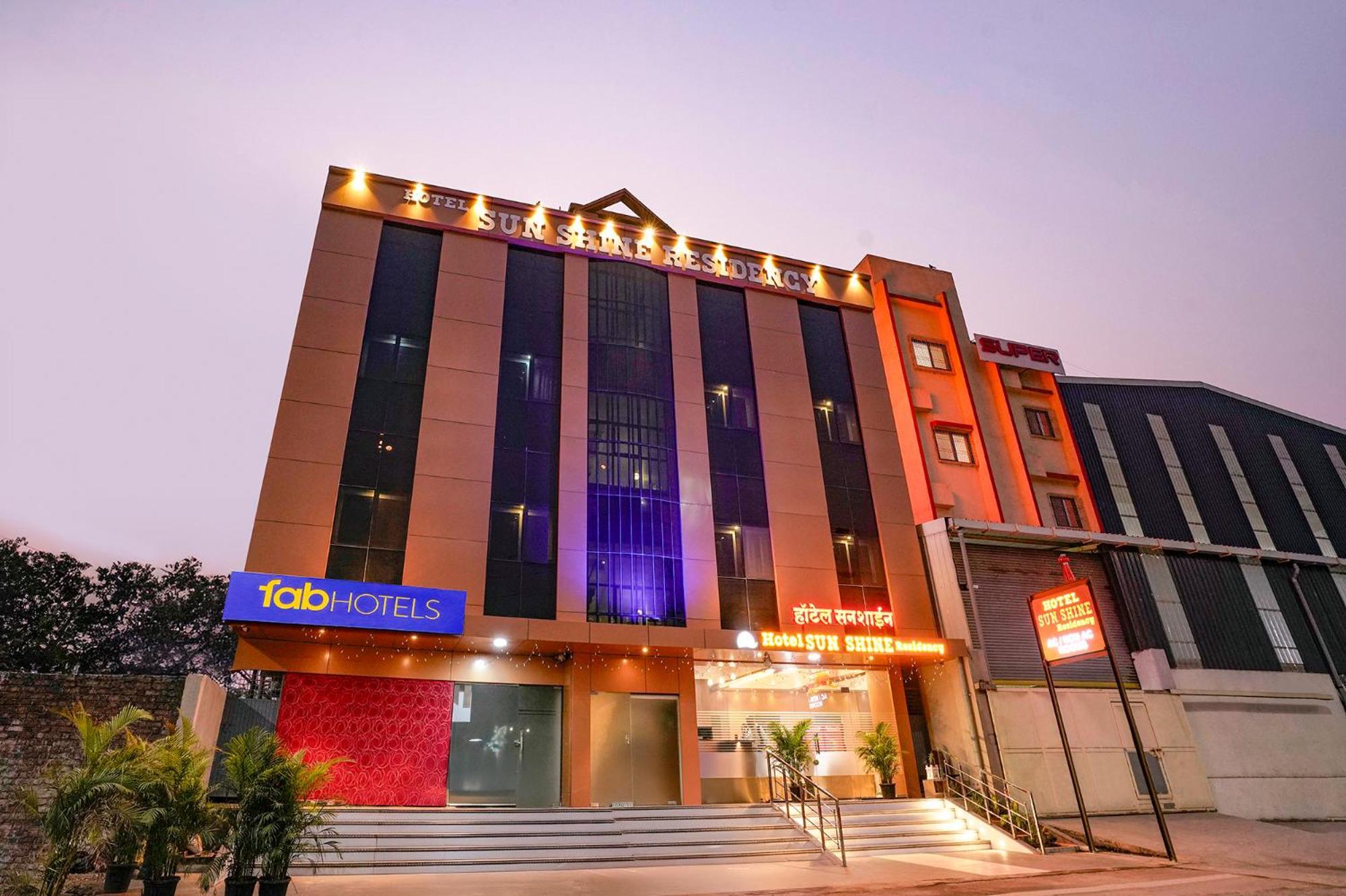 Fabhotel Sunshine Residency Diva Bagian luar foto