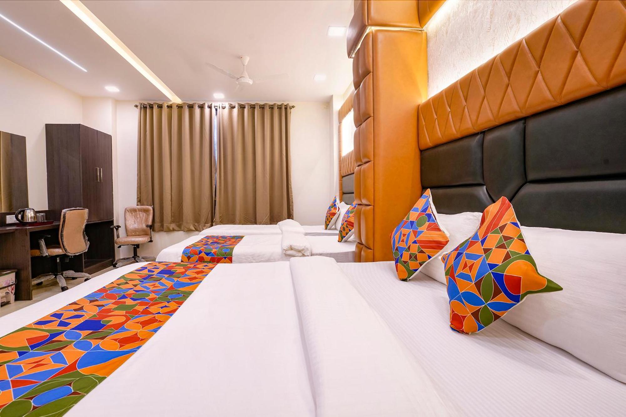 Fabhotel Sunshine Residency Diva Bagian luar foto